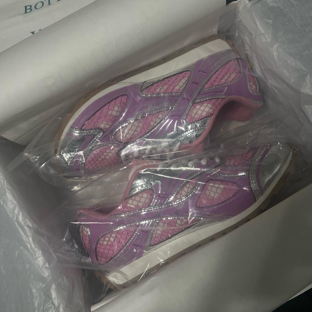 Bottega Veneta Women's Pink Sneakers